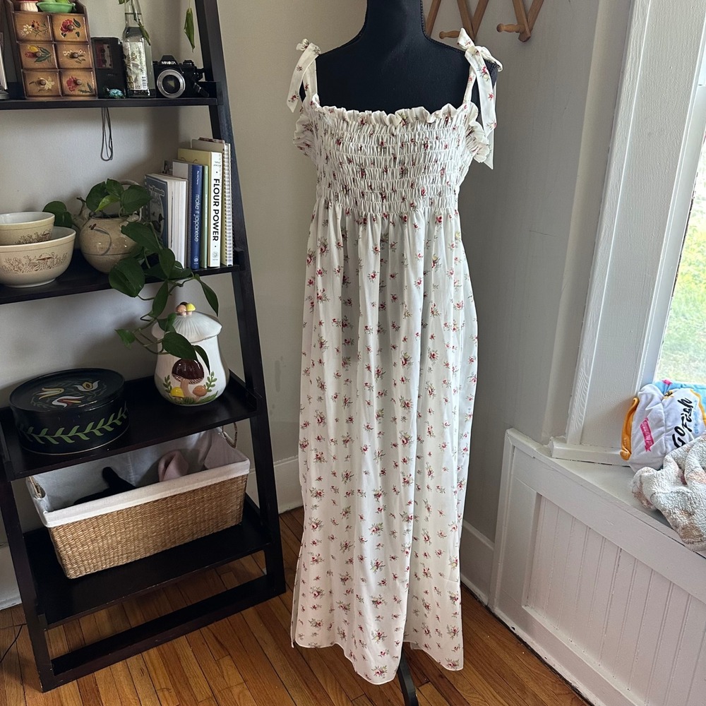 Vtg Victoria's Secret Floral Smocked Maxi Dress Tie Strap Cream Pink size Large